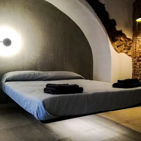 Modern And Historic Openspace In The Center Catania