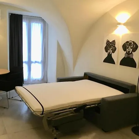 Modern And Historic Openspace In The Center Catania