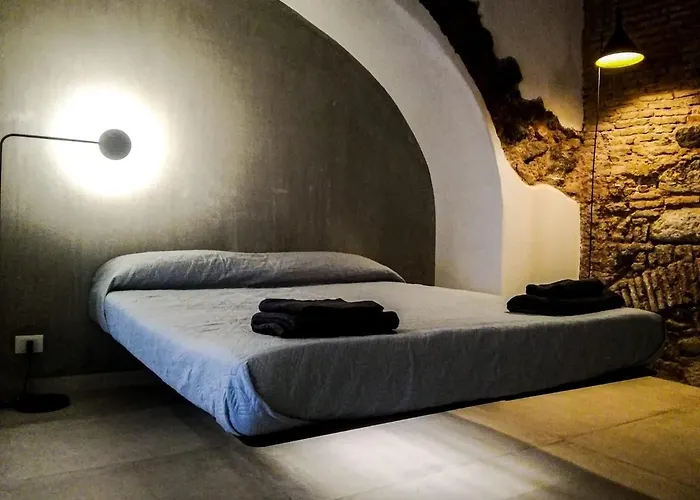 Modern And Historic Openspace In The Center Catania